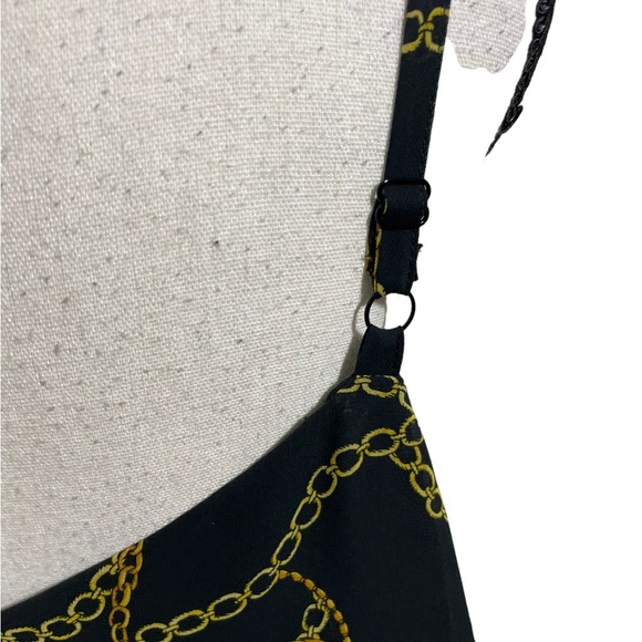 Torrid womens chain design blouse size 2 plus black gold. Adjustable straps - Picture 7 of 10